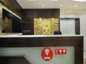 Mahalakshmi Suites By OYO Rooms