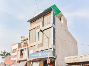 Hotel Crown Inn By OYO