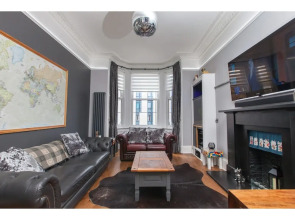 Stylish Victorian City Centretenemant for 4