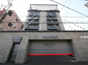 Gupo Station Almond Hotel