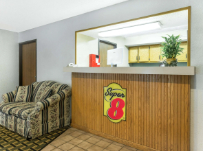 Super 8 by Wyndham Twinsburg/Cleveland Area