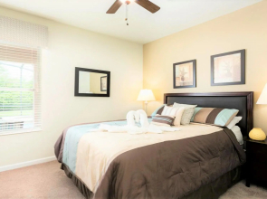 Spacious 6BR Villa With Pool SPA 3 Miles to Disney