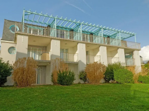 Oceanview Apartment w/ Pool