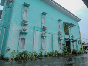 RedDoorz near Politeknik Manado