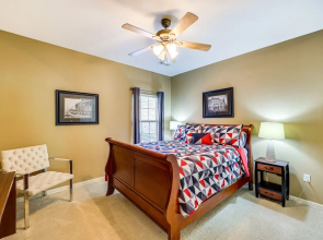 Spacious Family Home 3 Mi to Downtown Fayetteville