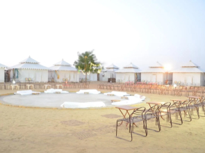 Funkyard Desert Camp