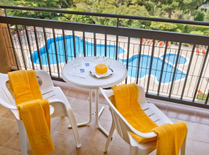 Апарт-отель GHT Tossa Park