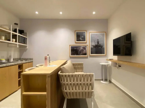 w Elegant 2BR w Majestic Terrace in CTG