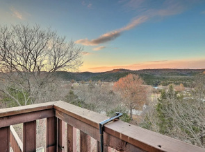 Holiday Island Escape w/ Panoramic Lake Views