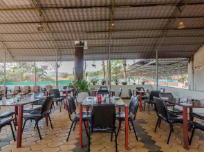 OYO 7647 Hotel Lions Den
