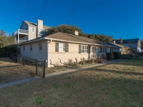 Anchors Away 3 Bedrooms 1.5 Bathroom Cottage
