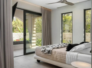 Dyo Beach Suites