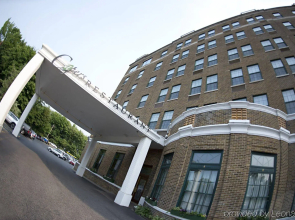 Landmark Inn