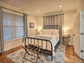 Charming Hot Springs Home w/ Yard ~ 1 Mi to Dtwn!