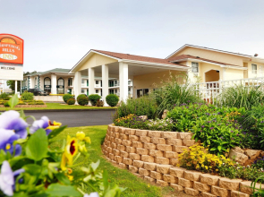 Whispering Hills Inn