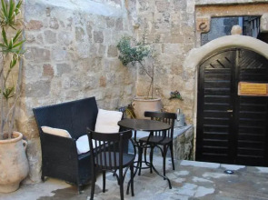 Saint Michel Apartments