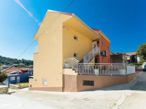 Apartments & Rooms Sunshine Home