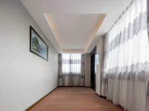 Chengzhong Blue Sky Hotel