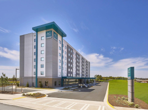 AC Hotel by Marriott Atlanta Airport Gateway
