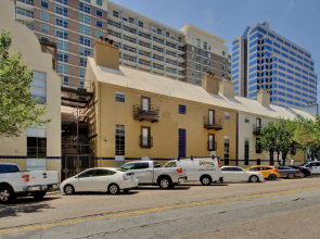 8 Bedroom Downtown Condo by AustinStays