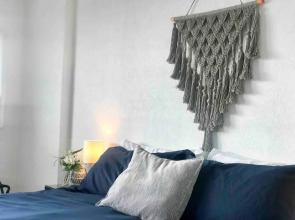 MARINA Beachfront 2 BDR- Amazing Oceanview