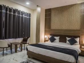 Vadpadraka Hotel And Resort