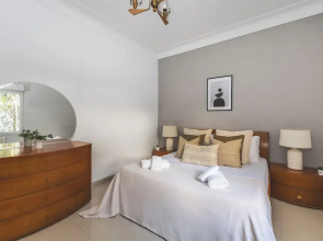 Charmant Appartement au Cœur d'Hydra