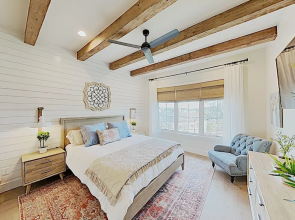 Dreamy Lake Travis W/ Swim Park & Marina 3 Bedroom Home