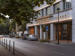 Hotel Ferreus Modern Art Deco