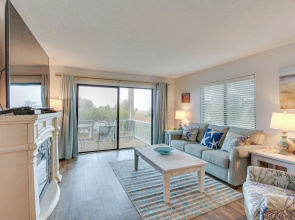 Swim & Relax: St Helena Island Gem w/ Deck!