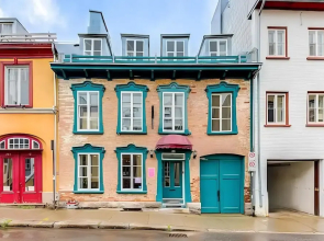 Quebec City 2 Bedroom Treasure