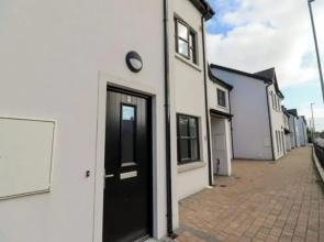 Charming 2-bed Apartment in Dublin's Countryside