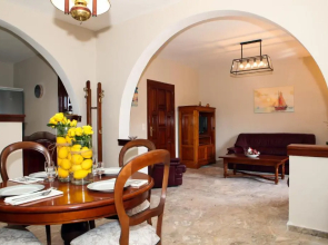 Yiouli Holiday Home