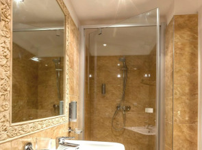 Boutique Residence by Little King