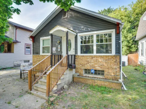 Walk to Main St Fond du Lac: Retreat w/ Yard