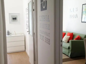 Lisbon Apartment Bairro Alto - Bica 3
