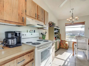 Pool Access: Condo 4 Mi to Bradenton Riverwalk!
