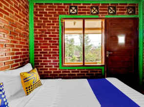 OYO Homes 90850 Cibeunying Eco Tourism Homestay Cibodas Maribaya 2