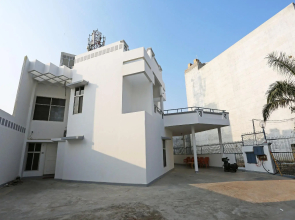 Oyo 11069 Hotel Star Inn