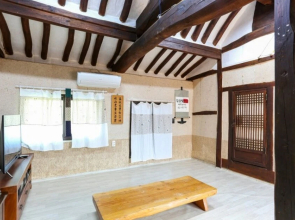 Ganghwado Hwanggeumbit Pension