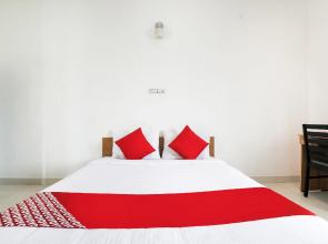 OYO Flagship 82361 Black Pearl Residency