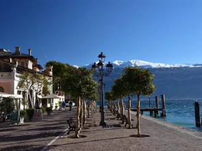 Rustichel Lake View in Toscolano Maderno