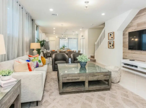 Fabulous Single Home w/ Pool at Solterra Resort