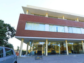 Studio in Esposende, With Wonderful Lake View, Pool Access, Enclosed G