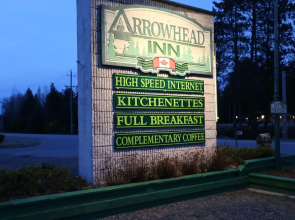 Arrowhead Inn by Baaman's