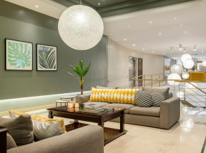 Argenta Tower Hotel & Suites