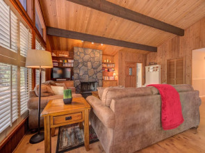 Quail Lane 11 By Village Properties At Sunriver