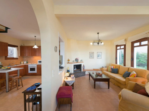 Ariadne Villa in Plaka