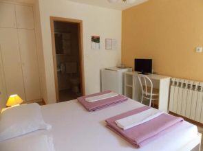 Apartments & Rooms Karmen