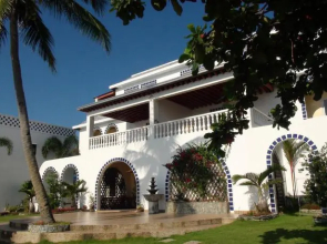 Squares Beachfront Apartments